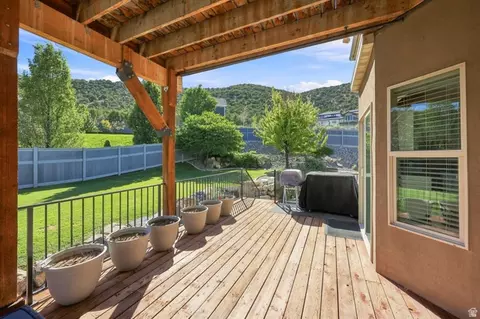 Exterior - 3946 E South Pass Rd, Eagle Mountain, UT 84005 photo 12 of 17
