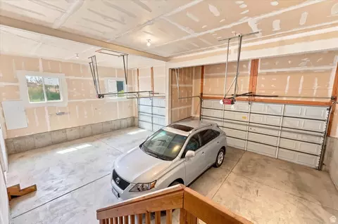 Exterior - 3946 E South Pass Rd, Eagle Mountain, UT 84005 photo 7 of 17