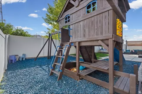Exterior - 4658 N Long Way, Eagle Mountain, UT 84005 photo 10 of 11