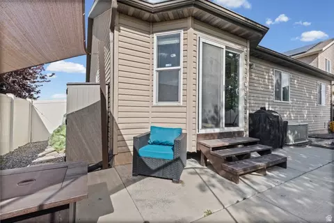 Exterior - 4658 N Long Way, Eagle Mountain, UT 84005 photo 8 of 11