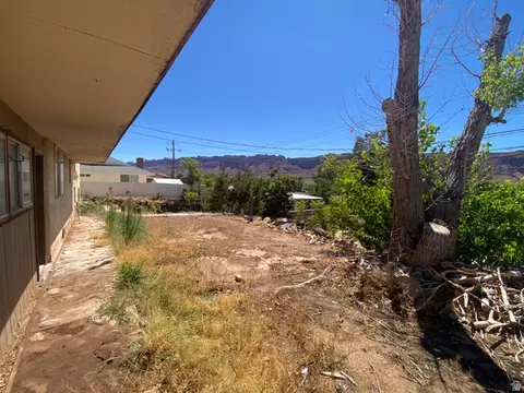 Exterior - 276 Hillside Dr, Moab, UT 84532 photo 9 of 15