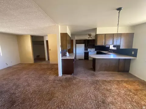 Living - 276 Hillside Dr, Moab, UT 84532 photo 1 of 3