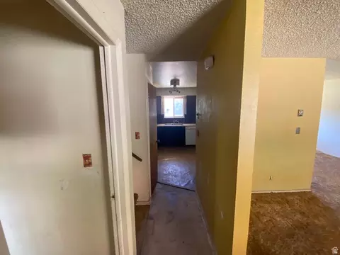 Entry Way - 276 Hillside Dr, Moab, UT 84532 photo 2 of 3