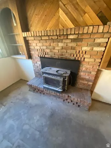 Living - 276 Hillside Dr, Moab, UT 84532 photo 2 of 3