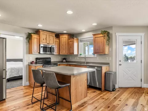 Kitchen - 2103 N 5 E, Layton, UT 84041 photo 1 of 6