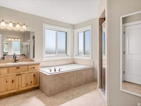 Bath - 2103 N 5 E, Layton, UT 84041 photo 1 of 6