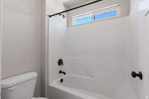 Bath - 894 S 2100 W, Orem, UT 84058 photo 3 of 6