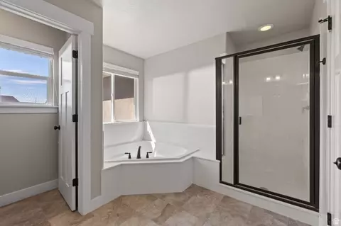 Bath - 894 S 2100 W, Orem, UT 84058 photo 5 of 6