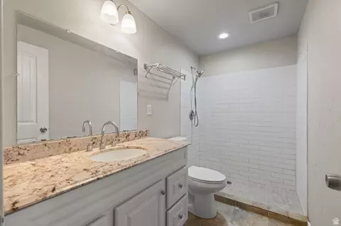 Bath - 894 S 2100 W, Orem, UT 84058 photo 6 of 6