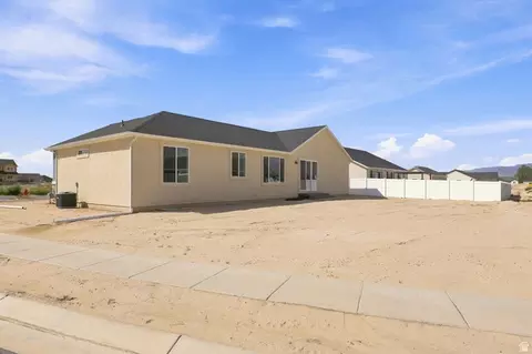 Exterior - 2403 E Sunflower Dr #449, Eagle Mountain, UT 84005 photo 3 of 3
