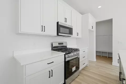 Kitchen - 2266 E Morning Glory Way #437, Eagle Mountain, UT 84005 photo 2 of 2