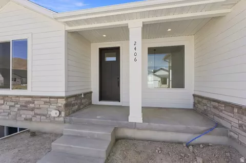Exterior - 2406 E Morning Glory Way #428, Eagle Mountain, UT 84005 photo 3 of 7