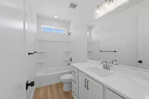 Bath - 2406 E Morning Glory Way #428, Eagle Mountain, UT 84005 photo 1 of 2