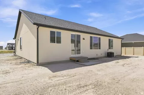 Exterior - 2273 E Sunflower Dr #439, Eagle Mountain, UT 84005 photo 7 of 7