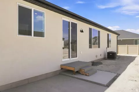 Exterior - 2273 E Sunflower Dr #439, Eagle Mountain, UT 84005 photo 5 of 7