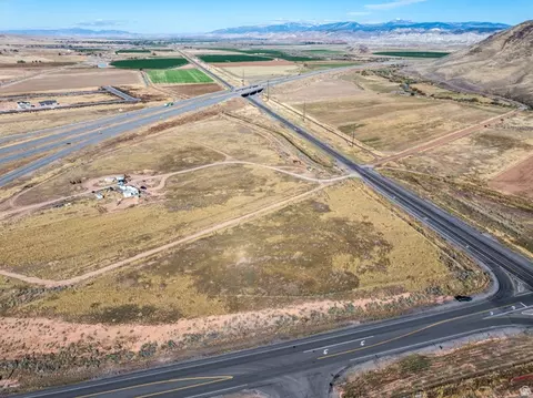 Undisclosed, Sigurd, UT 84657 photo 10