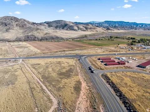 Undisclosed, Sigurd, UT 84657 photo 12