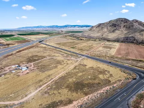 Undisclosed, Sigurd, UT 84657 photo 11