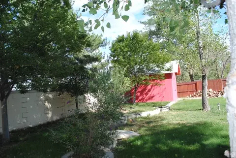 Exterior - 9322 S Solena Way, Sandy, UT 84093 photo 8 of 10