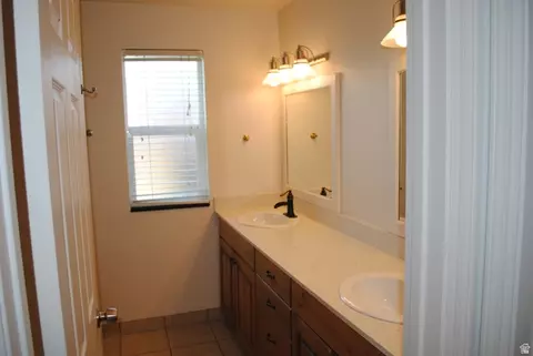 Bath - 9322 S Solena Way, Sandy, UT 84093 photo 1 of 6