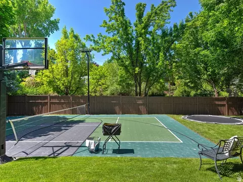 Exterior - 1879 E Longview Dr S, Holladay, UT 84124 photo 14 of 22