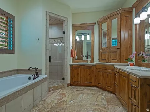 Bath - 1879 E Longview Dr S, Holladay, UT 84124 photo 1 of 4