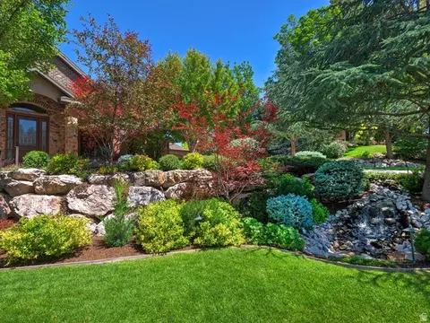 Exterior - 1879 E Longview Dr S, Holladay, UT 84124 photo 16 of 22