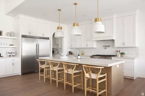 Kitchen - 2996 E Bonnie Lynn Ln, Sandy, UT 84092 photo 2 of 16