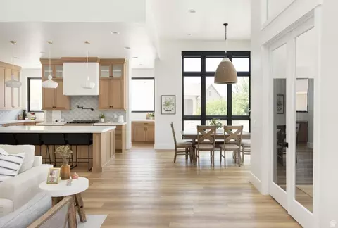 Dining - 2996 E Bonnie Lynn Ln, Sandy, UT 84092 photo 1 of 2