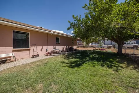 Exterior - 2468 E San Jose Rd, Moab, UT 84532 photo 2 of 11