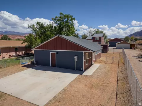 Exterior - 2468 E San Jose Rd, Moab, UT 84532 photo 10 of 11