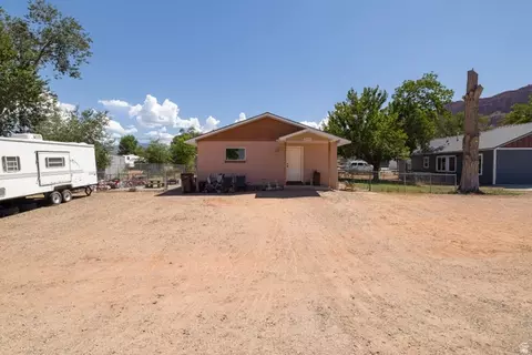 Exterior - 2468 E San Jose Rd, Moab, UT 84532 photo 3 of 11