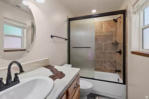 Bath - 2468 E San Jose Rd, Moab, UT 84532 photo 3 of 4