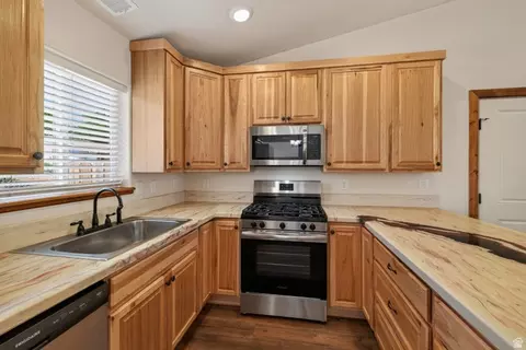 Kitchen - 2464 San Jose, Moab, UT 84532 photo 9 of 9