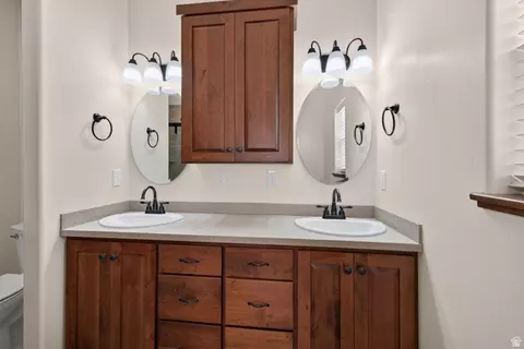 Bath - 2464 San Jose, Moab, UT 84532 photo 1 of 8