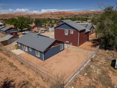 View/Area - 2464 San Jose, Moab, UT 84532 photo 2 of 7