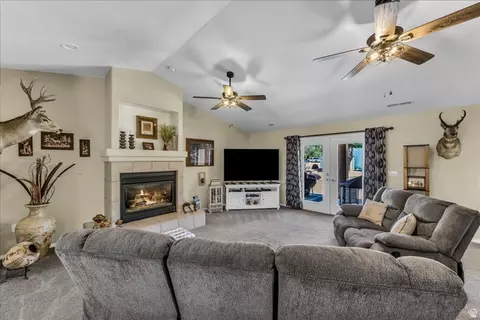 Living - 95 E Mulberry Ln, Leeds, UT 84746 photo 1 of 1