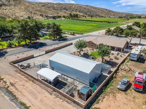 View/Area - 95 E Mulberry Ln, Leeds, UT 84746 photo 4 of 7