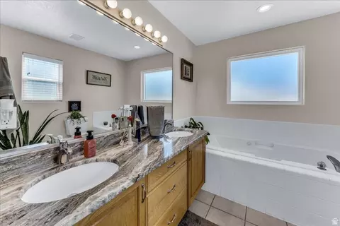Bath - 95 E Mulberry Ln, Leeds, UT 84746 photo 3 of 3