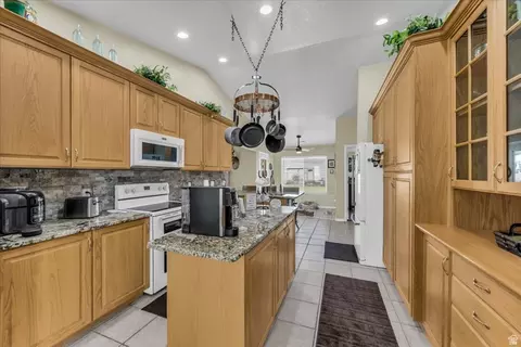 Kitchen - 95 E Mulberry Ln, Leeds, UT 84746 photo 1 of 3