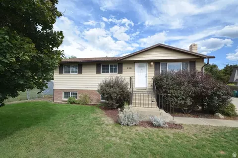 139 S 300 W, Kaysville, UT 84037