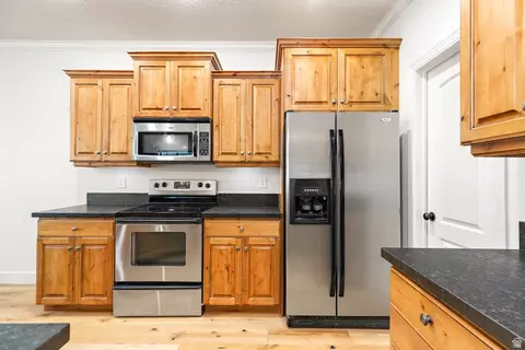 Kitchen - 914 N 940 W, Orem, UT 84057 photo 1 of 1
