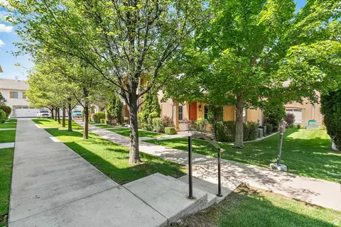 Exterior - 914 N 940 W, Orem, UT 84057 photo 2 of 2