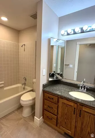 Bath - 1959 N 150 E, Centerville, UT 84014 photo 1 of 3