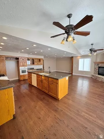 Kitchen - 1959 N 150 E, Centerville, UT 84014 photo 1 of 2