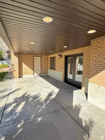 Exterior - 1959 N 150 E, Centerville, UT 84014 photo 5 of 5