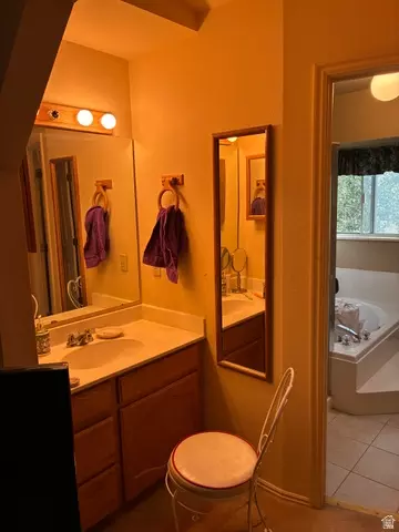 Bath - 1880 E Arborfield Cir S, Sandy, UT 84092 photo 1 of 2