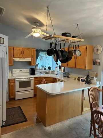 Kitchen - 1880 E Arborfield Cir S, Sandy, UT 84092 photo 1 of 1