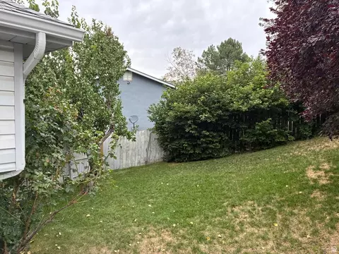Exterior - 1880 E Arborfield Cir S, Sandy, UT 84092 photo 5 of 5