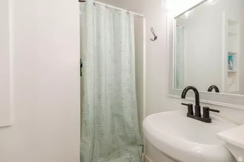 Bath - 130 N 100 E, Logan, UT 84321 photo 3 of 4